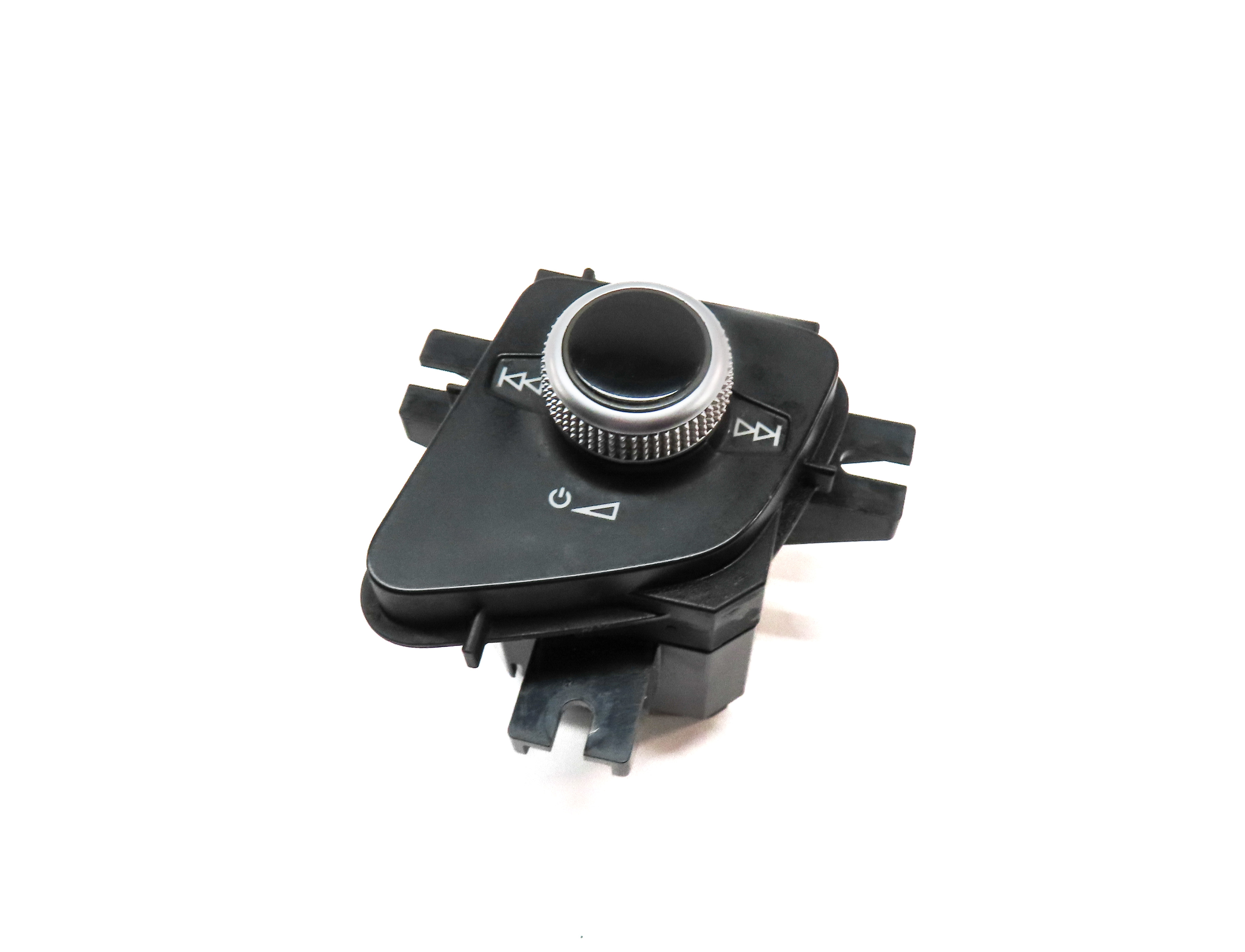 2017 AUDI Q7 (4M) FRONT CENTER CONSOLE VOLUME SKIP TRACK SWITCH DIAL BUTTON — exact item pictured
